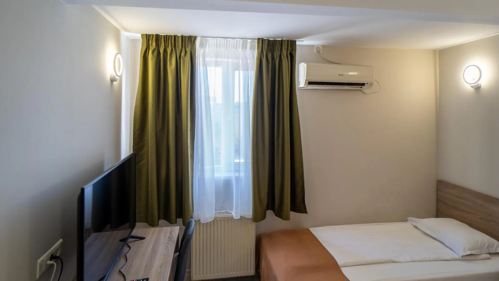 **  City Hotel Boekarest Roemenië