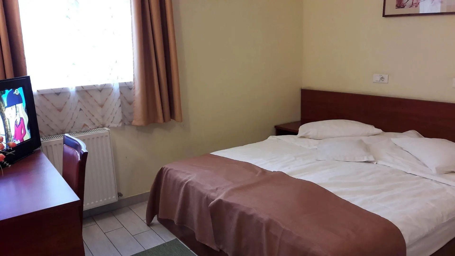 City Hotel Boekarest 2*,  Roemenië