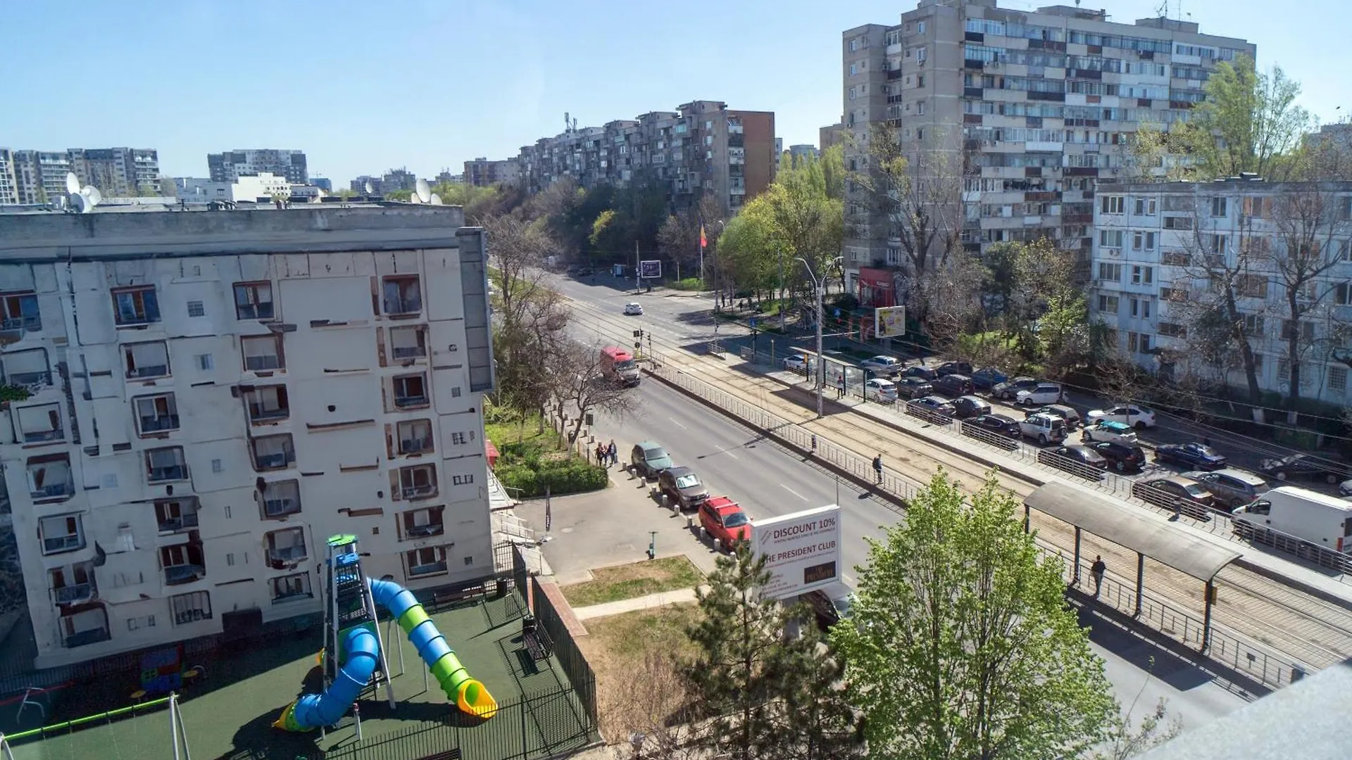 City Hotel Bucharest 2*,